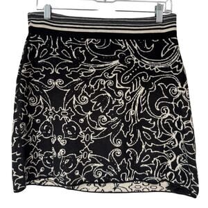 Title Nine Merino Wool Blend Knit Pull On Mini Skirt Womens Size M Black Floral